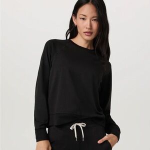 Vuori Long Sleeve Halo Crew